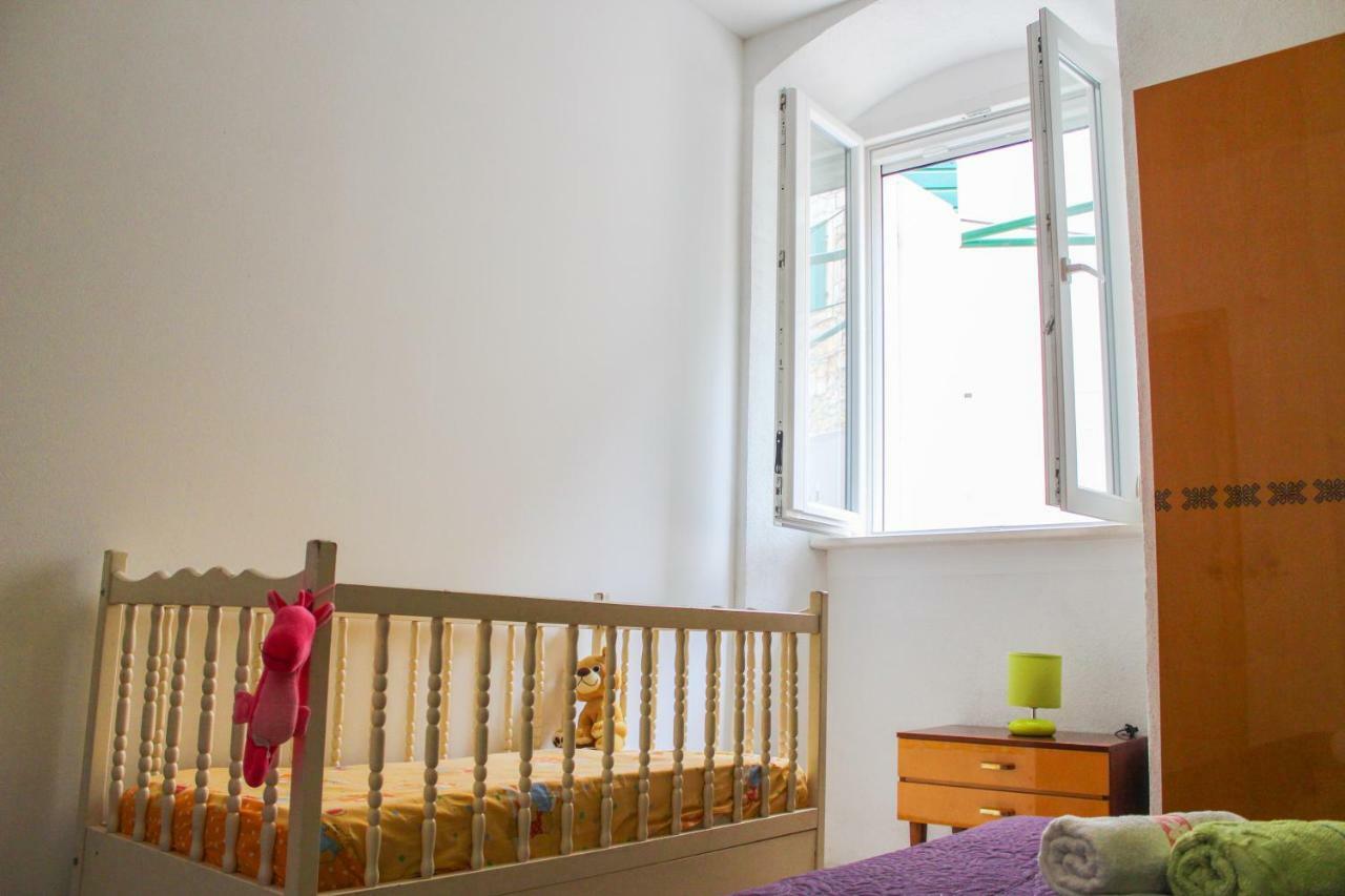 Apartment Dalmatian Rustical Feeling Postira Exterior photo